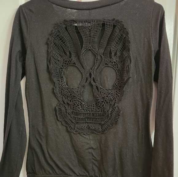 Modcloth Crochet Skull long-sleeved top - Picture 4 of 9
